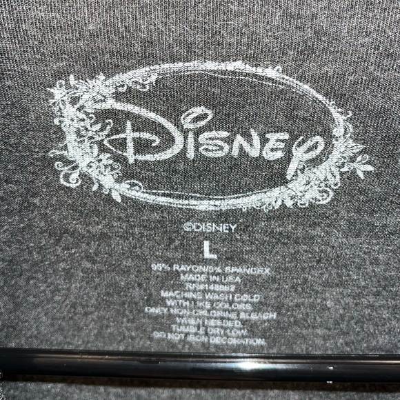 Disney Large Lilo & Stitch Ohana Shirt - Picture 3 of 3